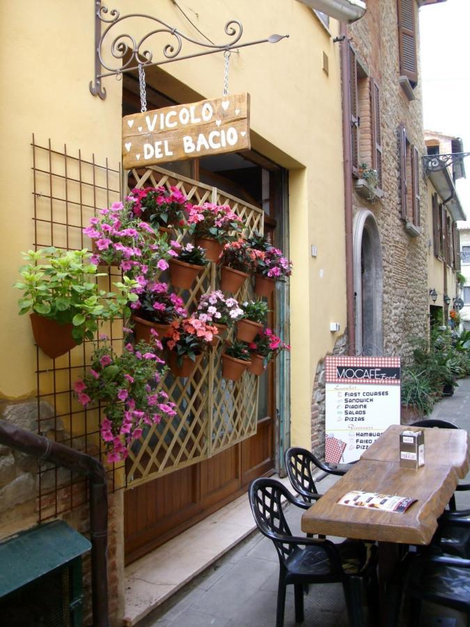 La Poventa Wi-Fi E Parcheggio In Centro Tuoro sul Trasimeno Exterior foto